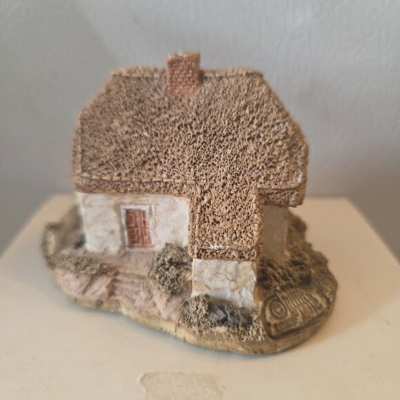 Clover Cottage Lilliput Lane Ltd in Original Box with Deed Certificate 1988 - Picture 4 of 12